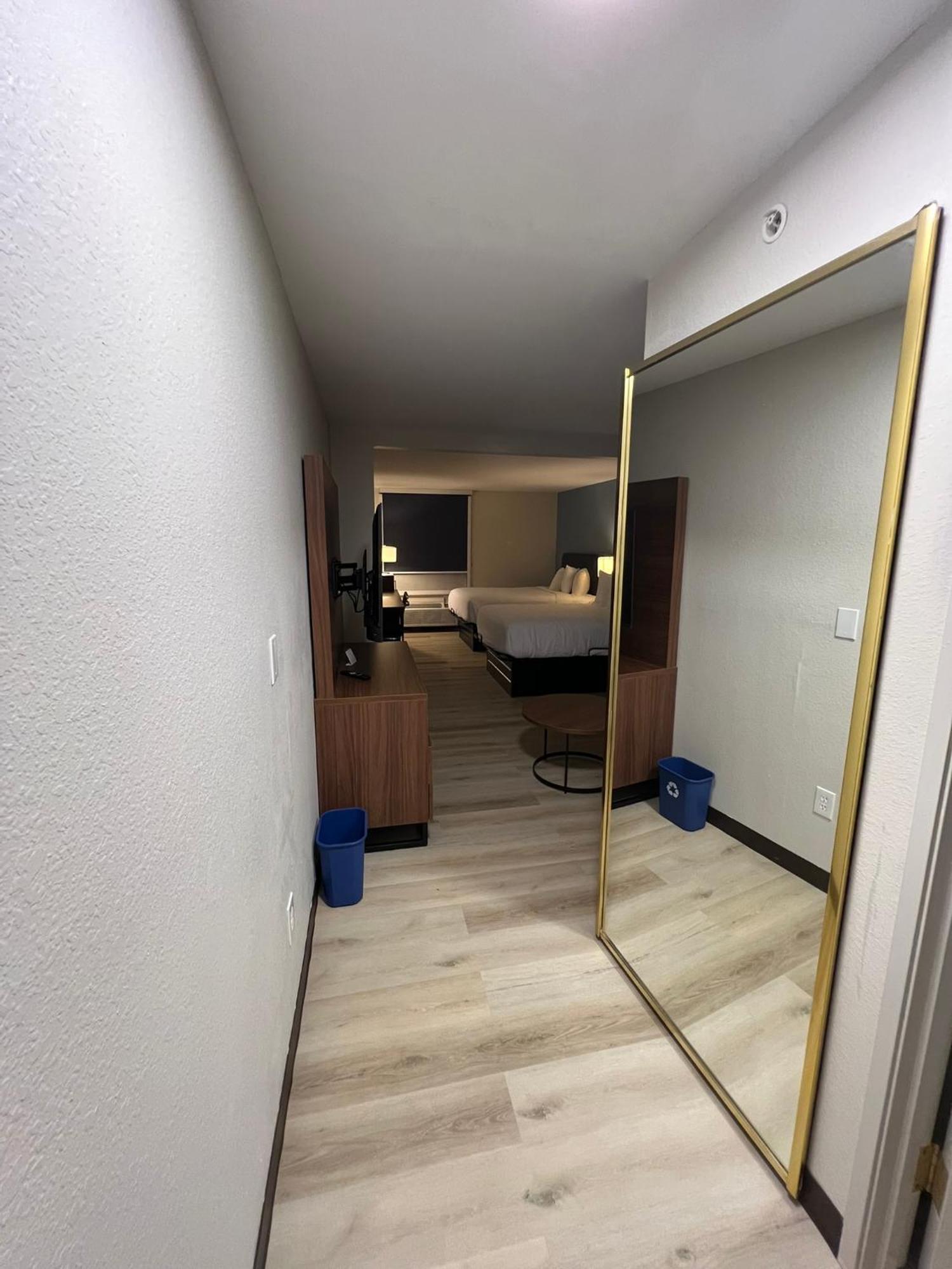 Wingate By Wyndham Dublin Near Claytor Lake State Park Εξωτερικό φωτογραφία