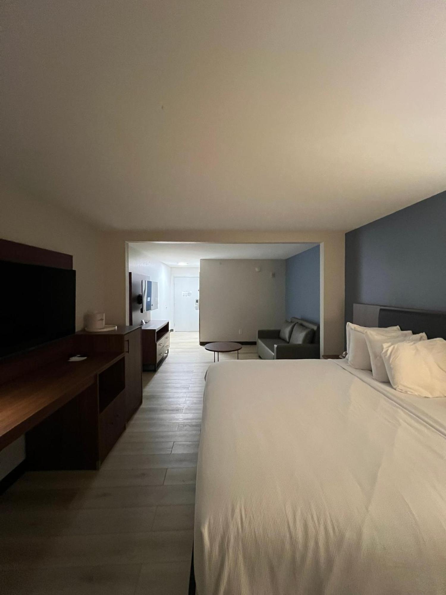 Wingate By Wyndham Dublin Near Claytor Lake State Park Εξωτερικό φωτογραφία