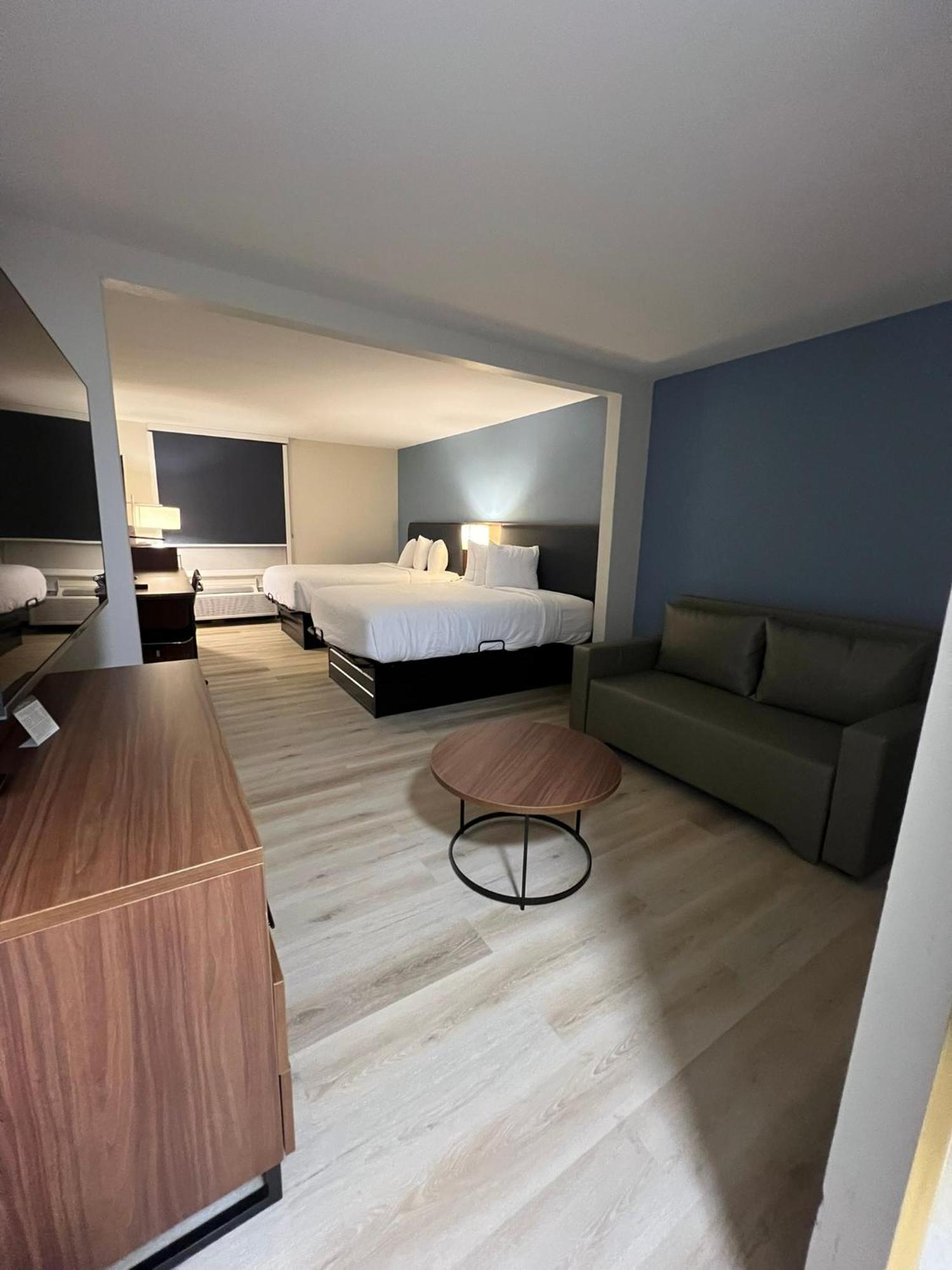 Wingate By Wyndham Dublin Near Claytor Lake State Park Εξωτερικό φωτογραφία