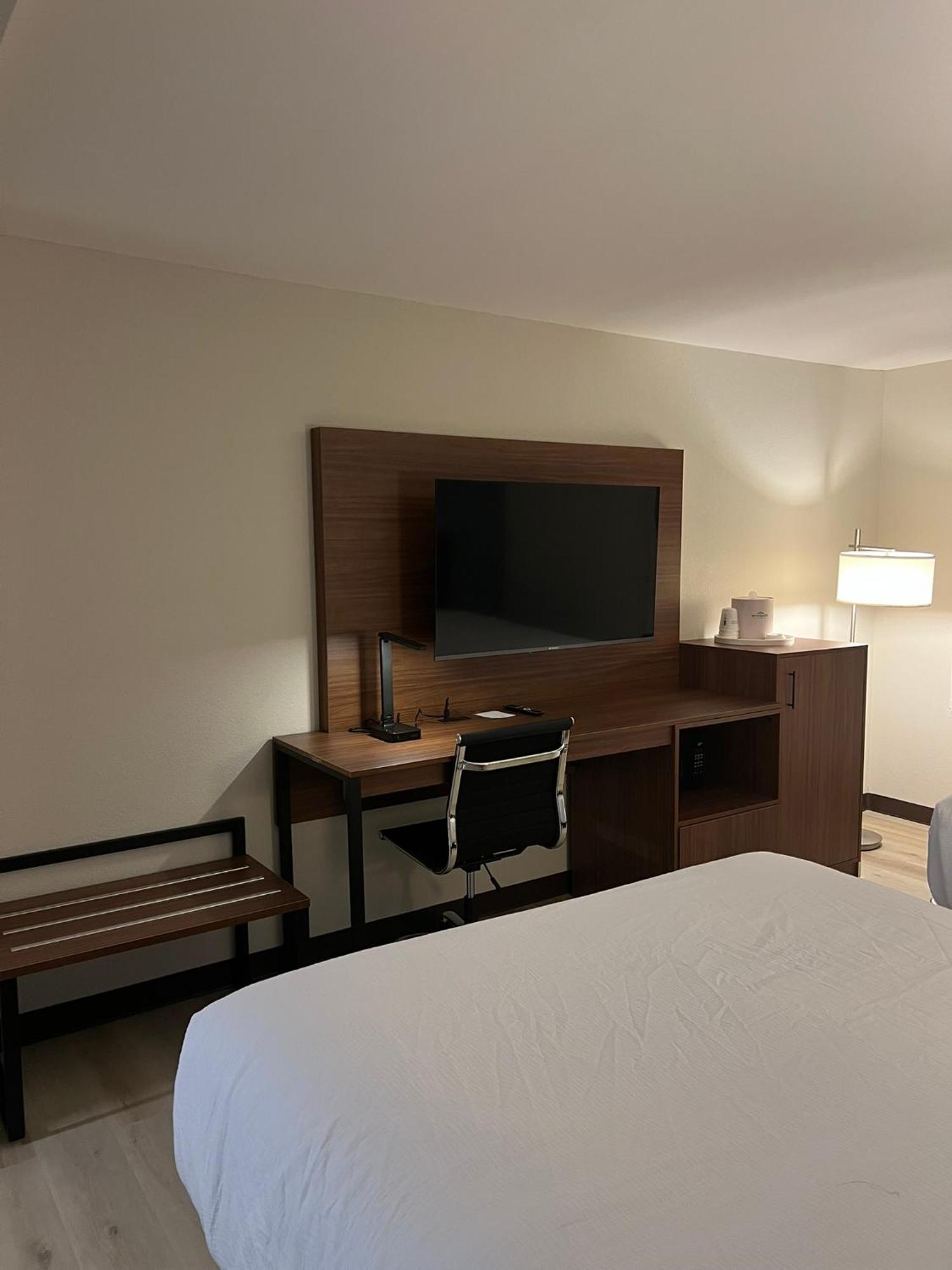 Wingate By Wyndham Dublin Near Claytor Lake State Park Εξωτερικό φωτογραφία