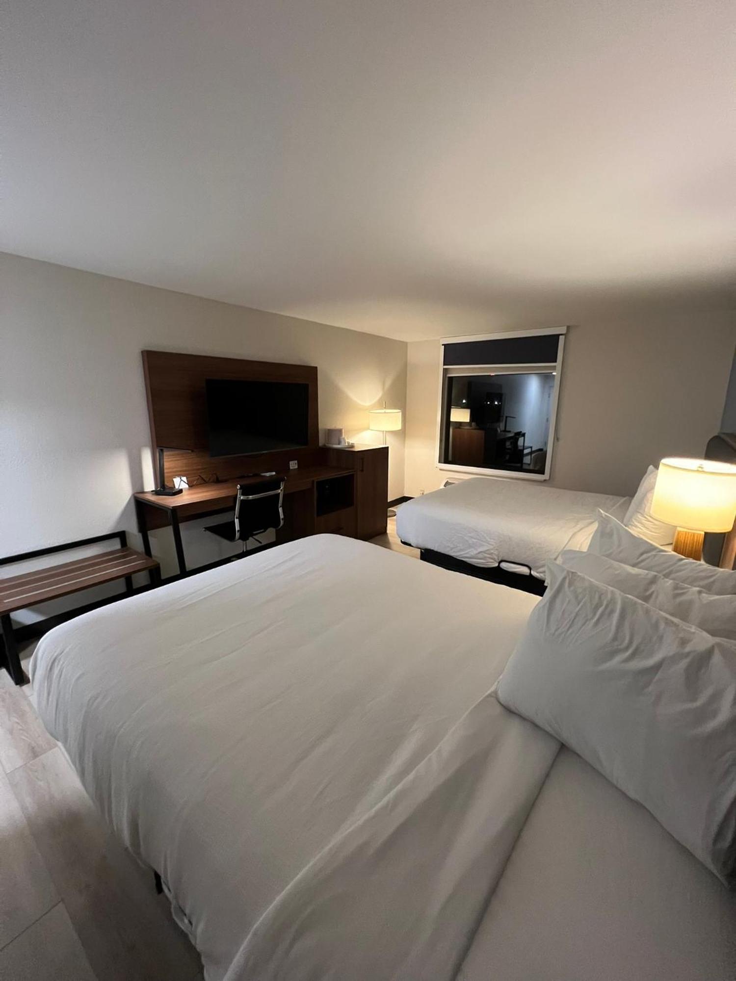 Wingate By Wyndham Dublin Near Claytor Lake State Park Εξωτερικό φωτογραφία